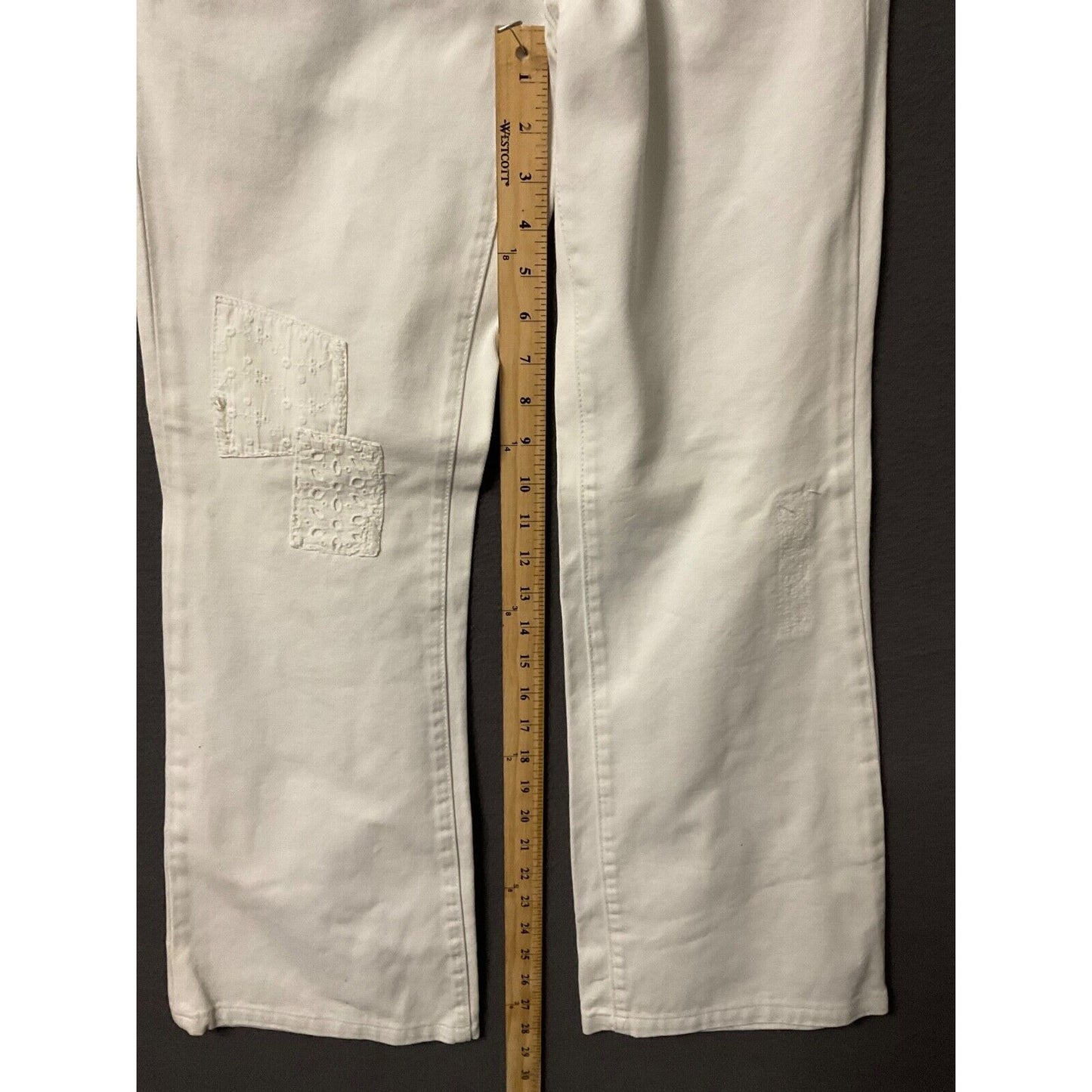 Tommy Hilfiger White Flare Jeans Low Rise Women's Size 4 Distressed VTG