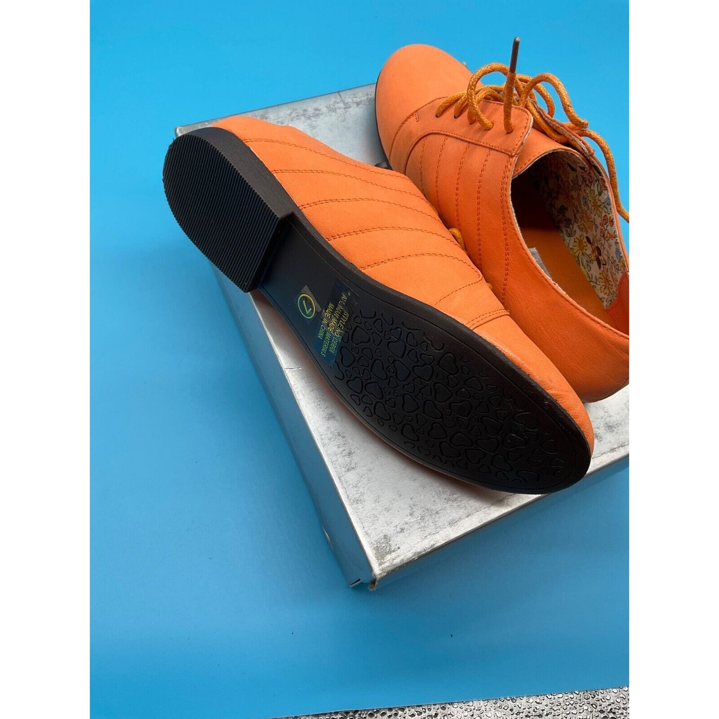 Herstyle Cerra Orange Lace-Up Oxfords Size 7 New Box Casual Flats Round Studs