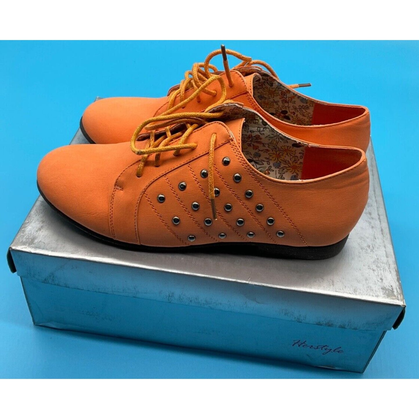 Herstyle Cerra Orange Lace-Up Oxfords Size 7 New Box Casual Flats Round Studs