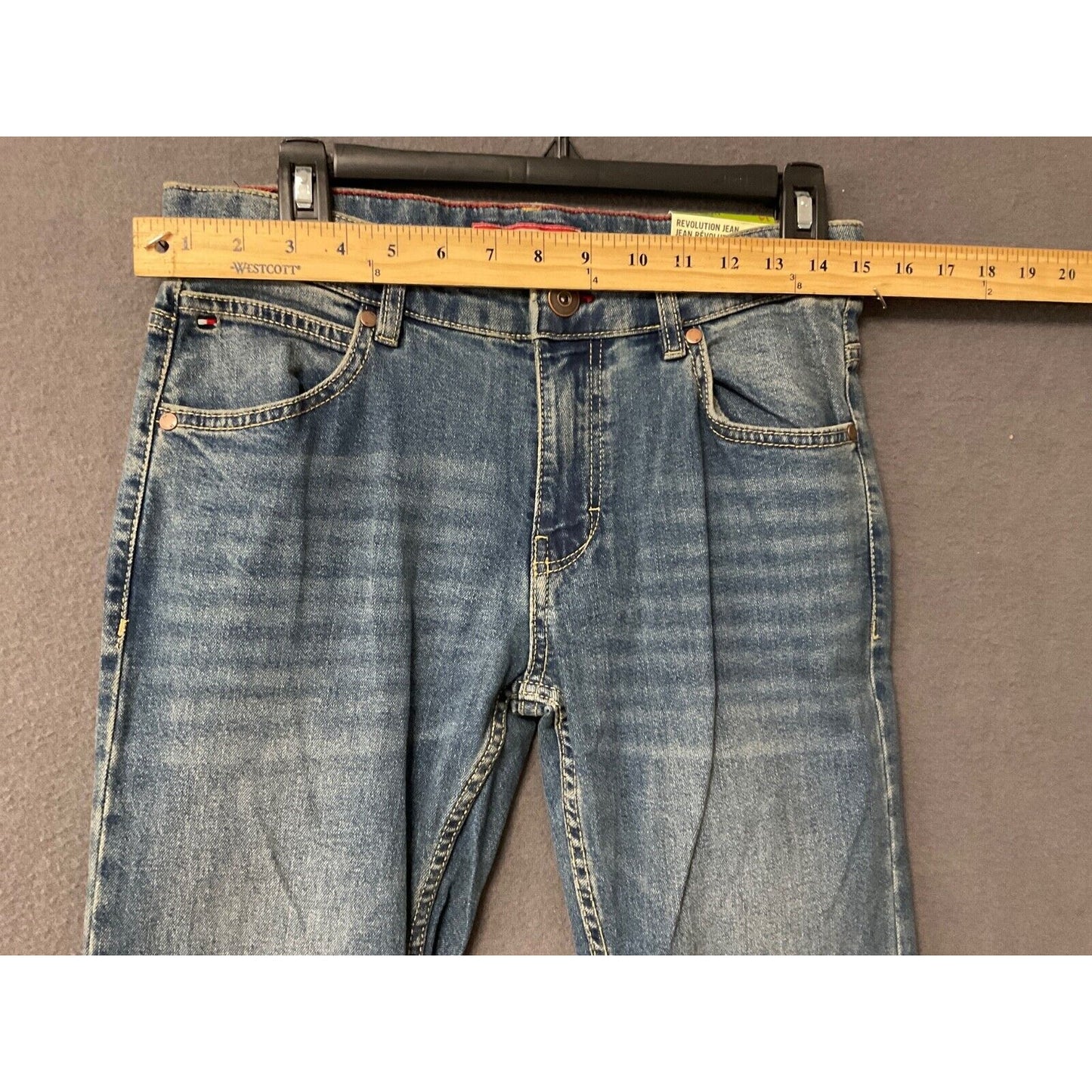 NWT Tommy Hilfiger Boys Size 14 Slim Fit Revolution Jeans Canyon Wash 30x27