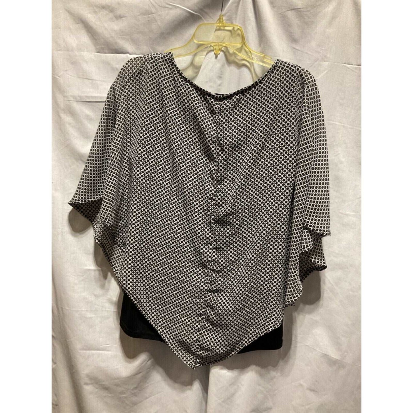 Robert Louis Women's Cape Style Top, Lined, Short Sleeve, Size Large Pullover