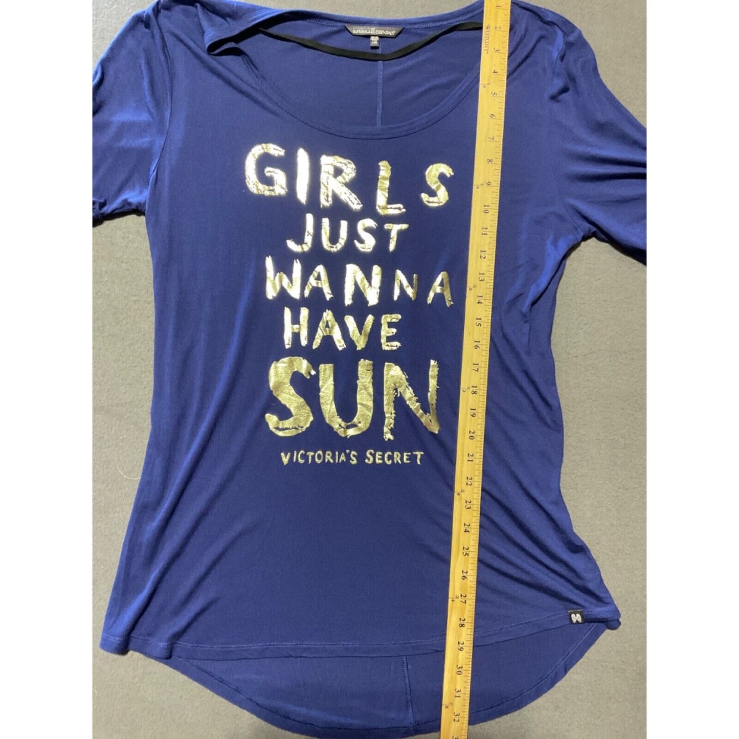 Victoria’s Secret Blue "Girls Just Wanna Have Sun" Supermodel Essentials Tee L