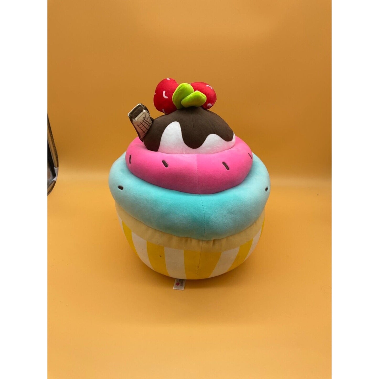 Smoochy Pals XL Happy Strawberry Chocolate Cupcake Super Squishy Soft Toy Cushio