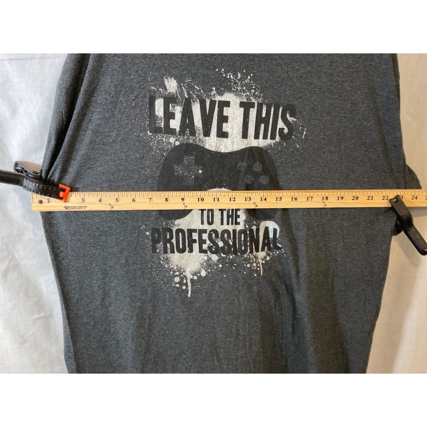 Men's XL Graphic Tee "Leave This to The Professional" Gamer Shirt, No Tags