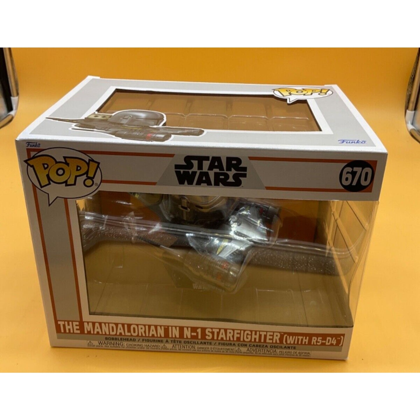 Funko Pop! Star Wars: The Mandalorian in N-1 Starfighter R5-D4 #670