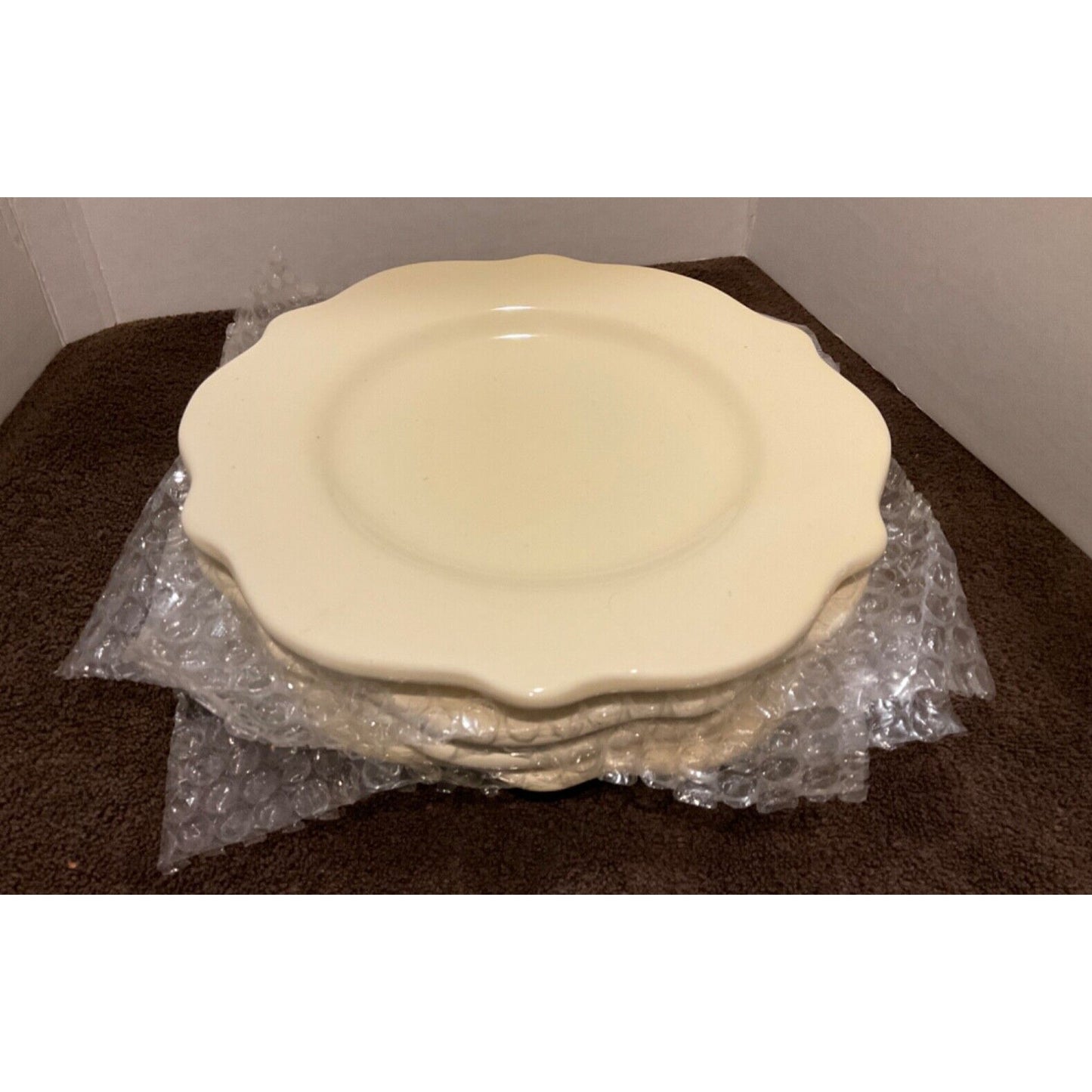 SET OF 4 FURIO HOME CREAM STONEWARE DESSERT/SALAD PLATES - NIB