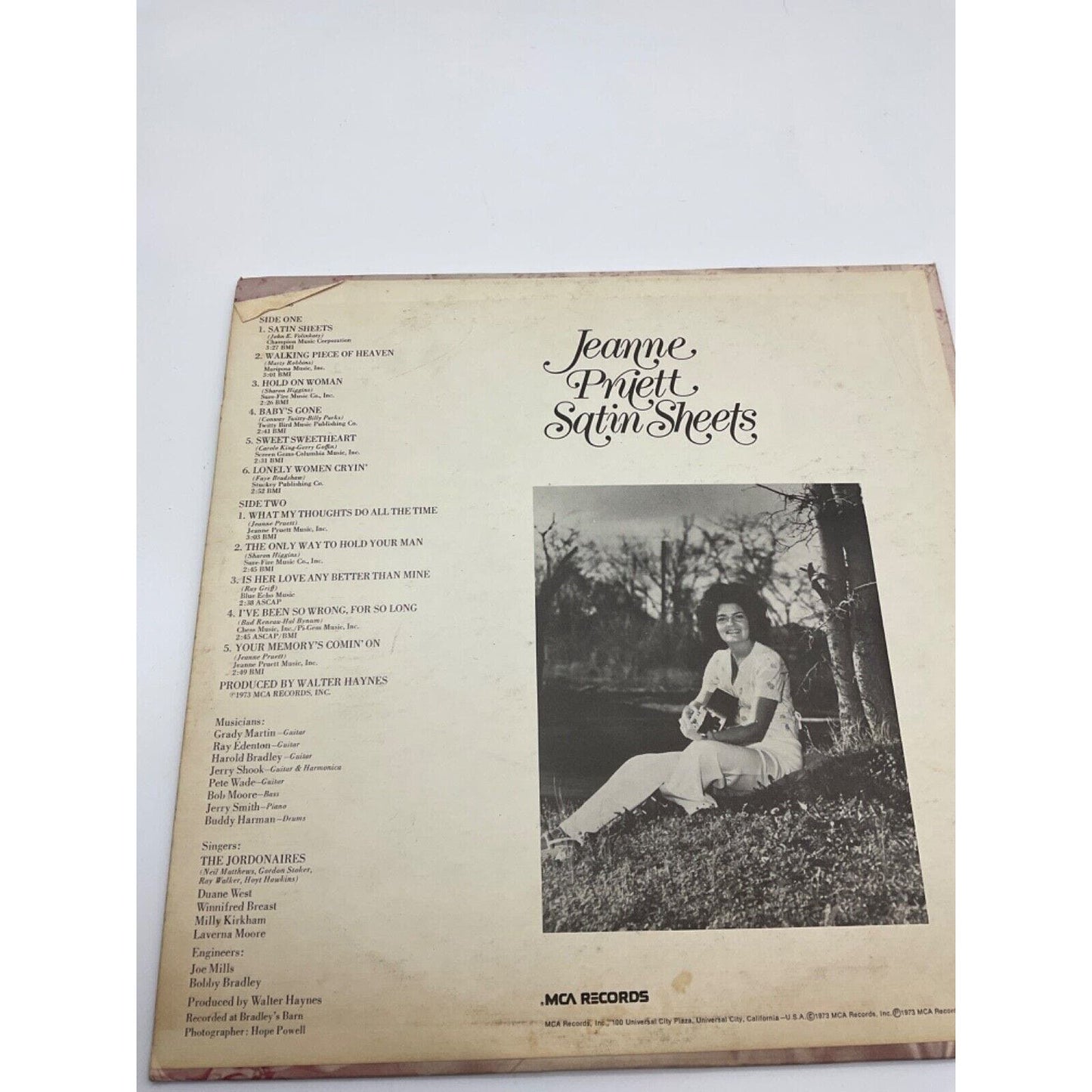 Jeanne Pruett Satin Sheets 33 RPM Vinyl LP, 1973 MCA-338, Country Folk Album