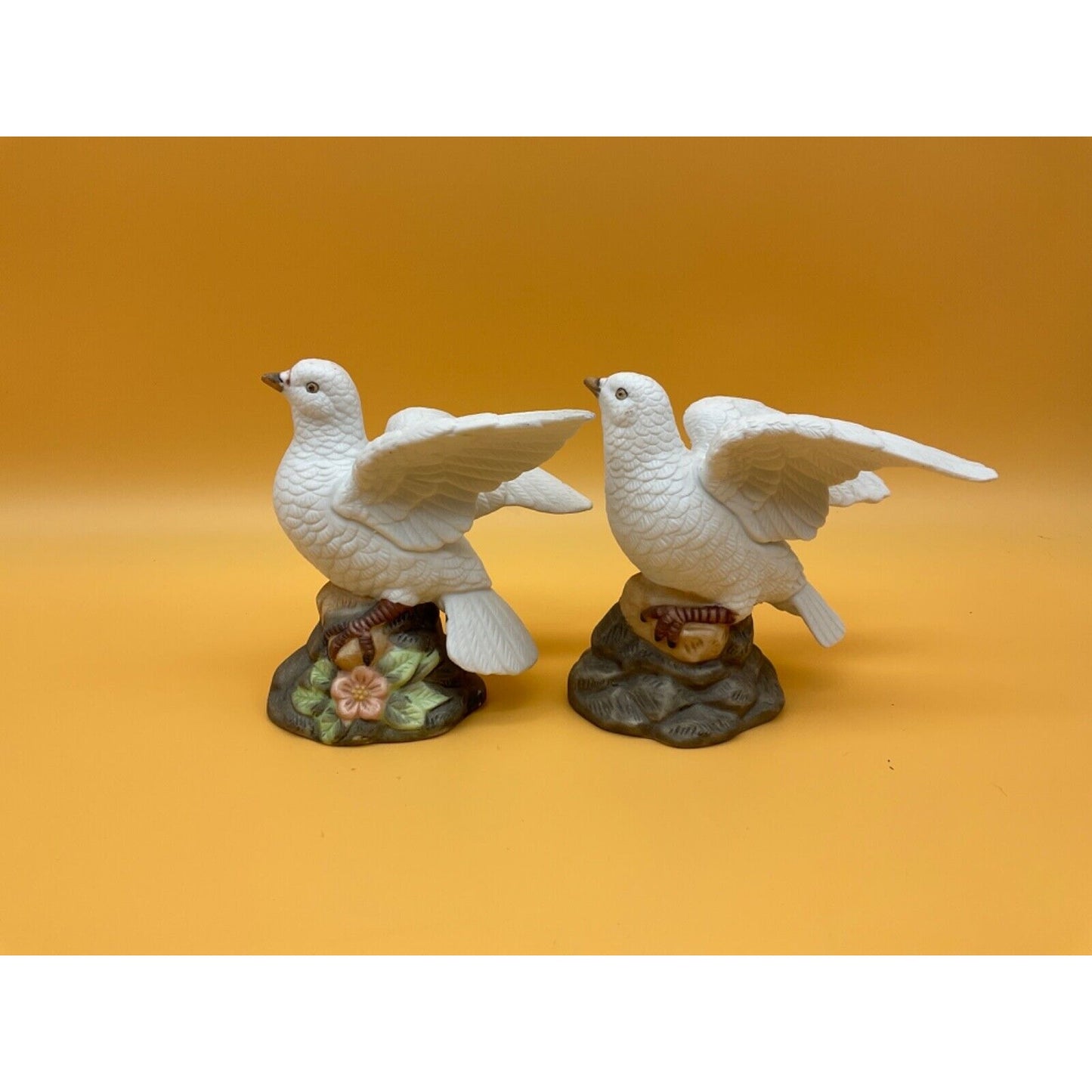 Vintage 1970s White Turtle Doves Porcelain Figurines Pink Dogwood 1224 PF 5"