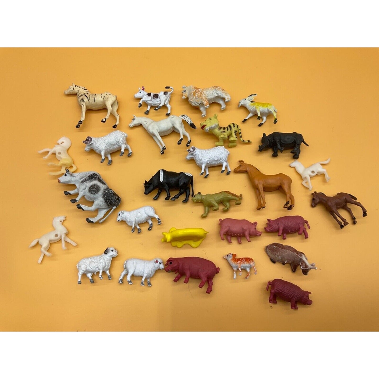 Vintage 28-Piece Mini Farm Animal Toy Set - Not for Under 3 Yrs