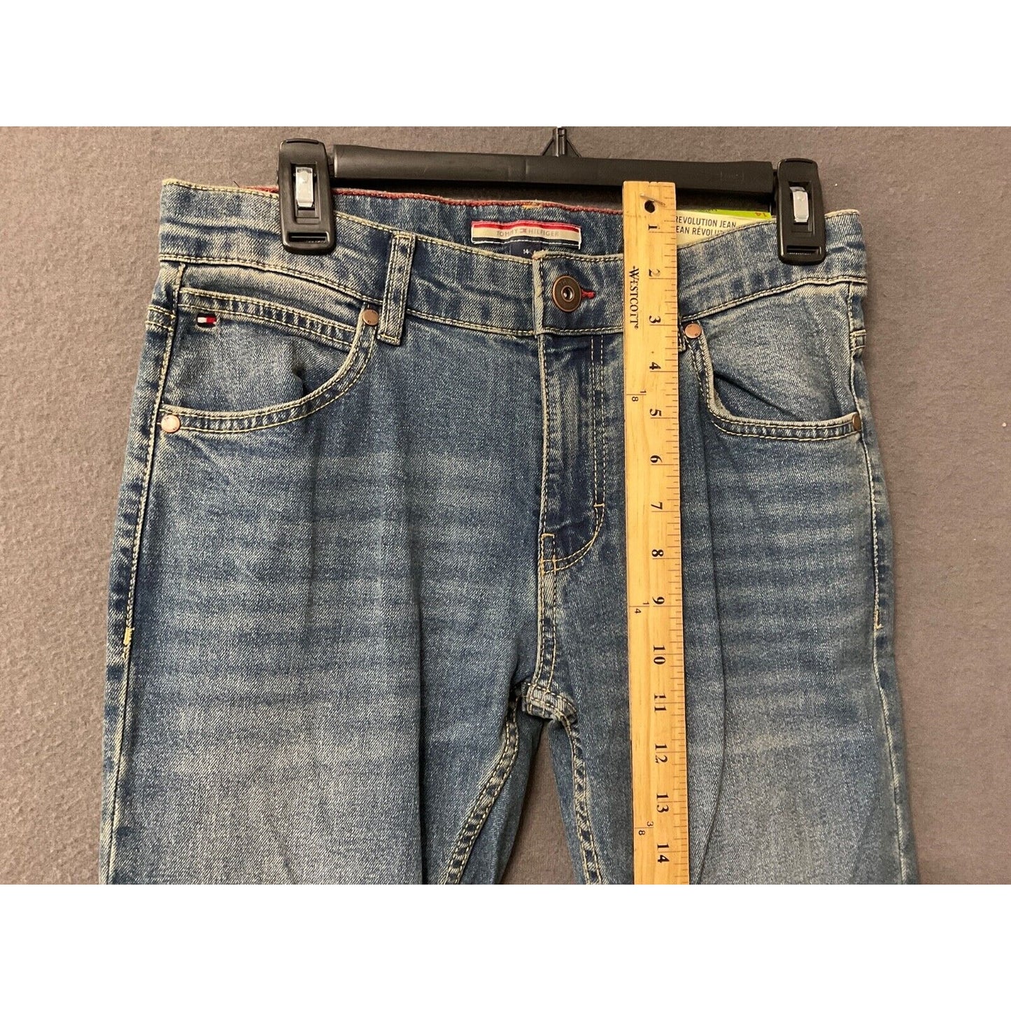 NWT Tommy Hilfiger Boys Size 14 Slim Fit Revolution Jeans Canyon Wash 30x27