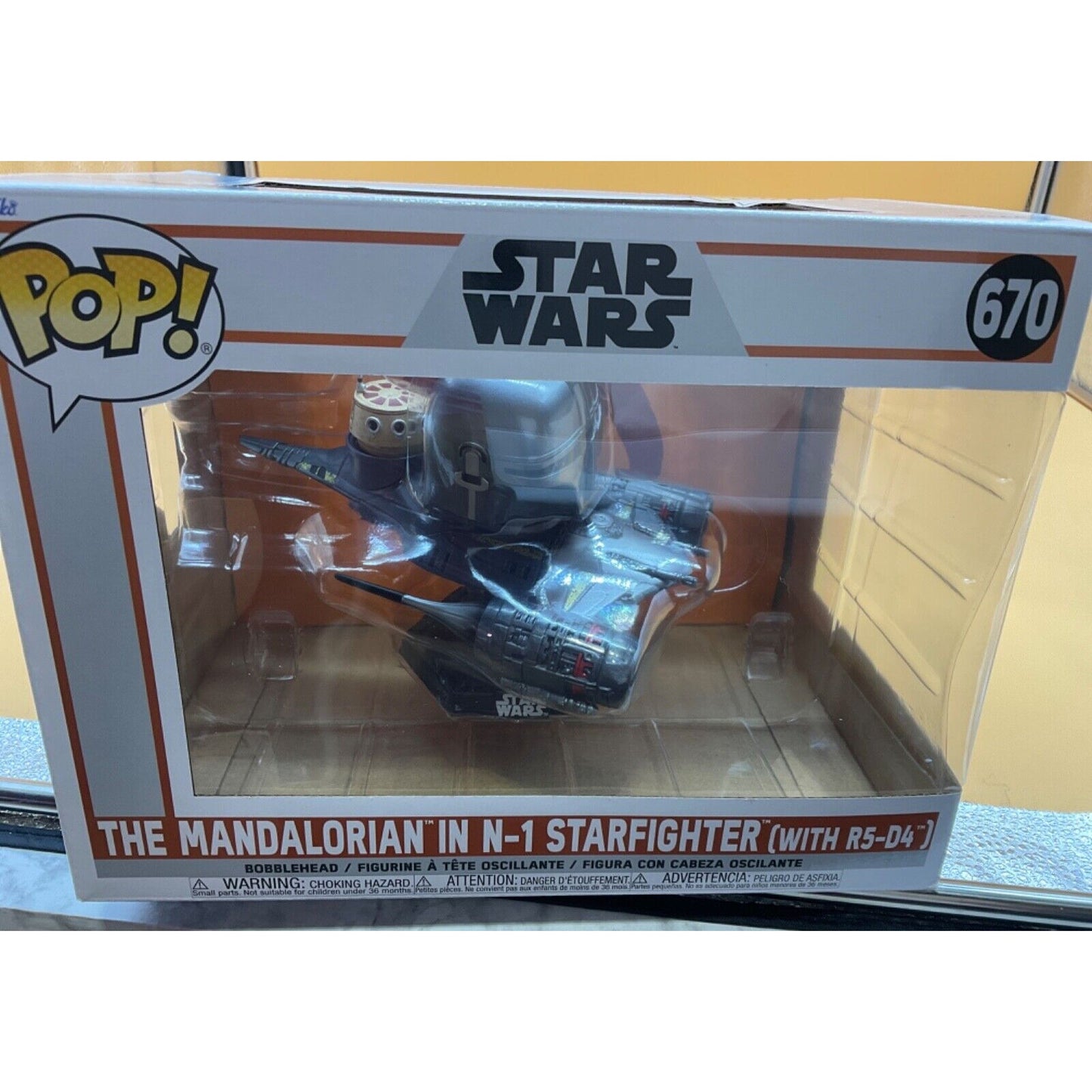 Funko Pop! Star Wars: The Mandalorian in N-1 Starfighter R5-D4 #670