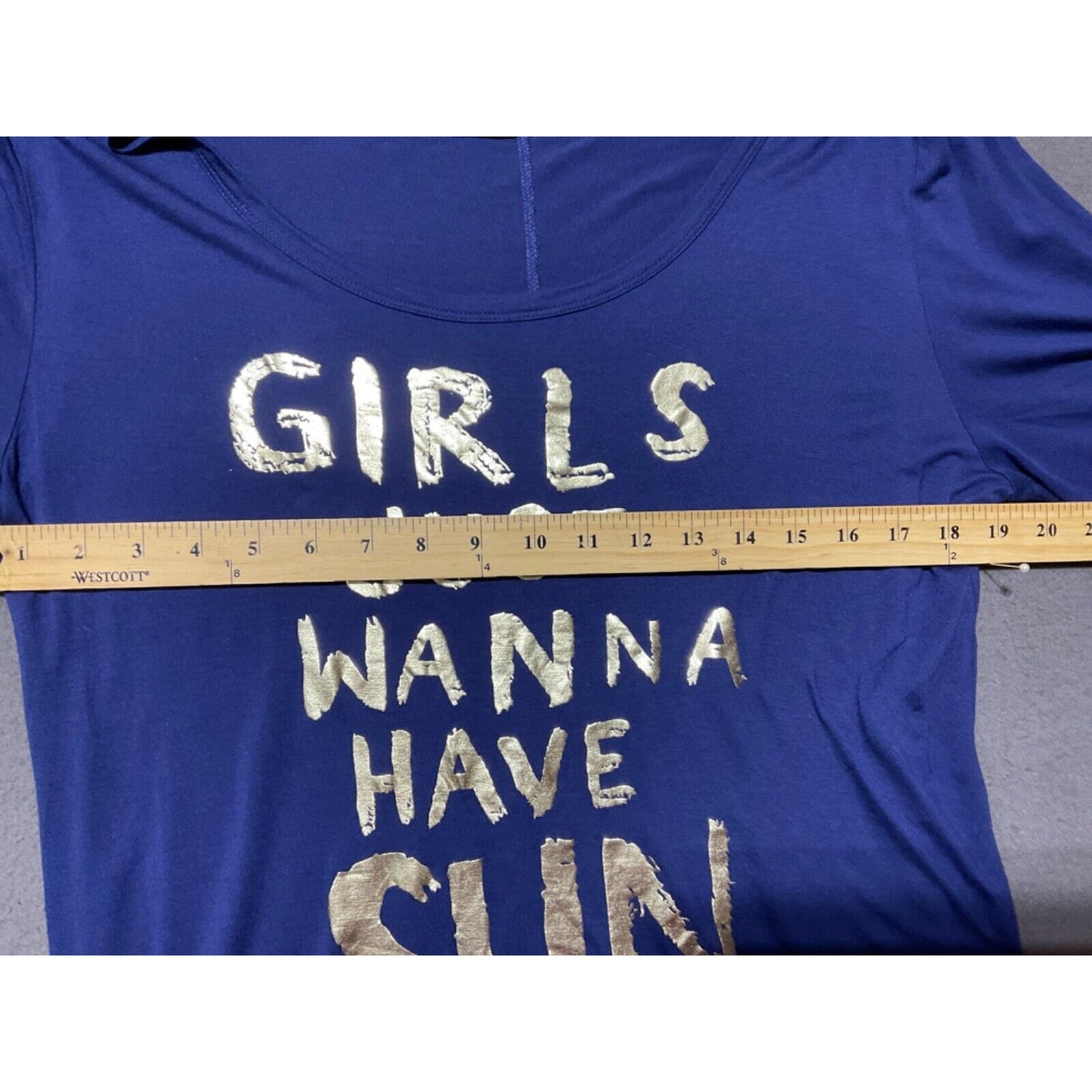 Victoria’s Secret Blue "Girls Just Wanna Have Sun" Supermodel Essentials Tee L