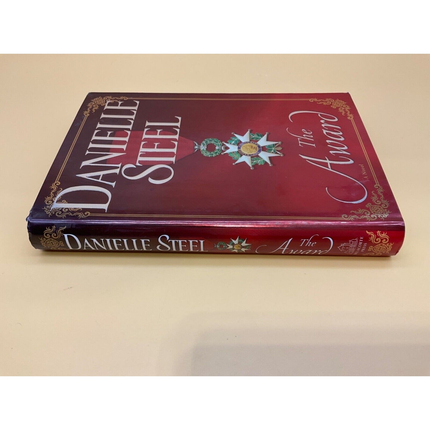 Danielle Steel's The Award - New 2017 Hardcover, Romance & Historical Fiction