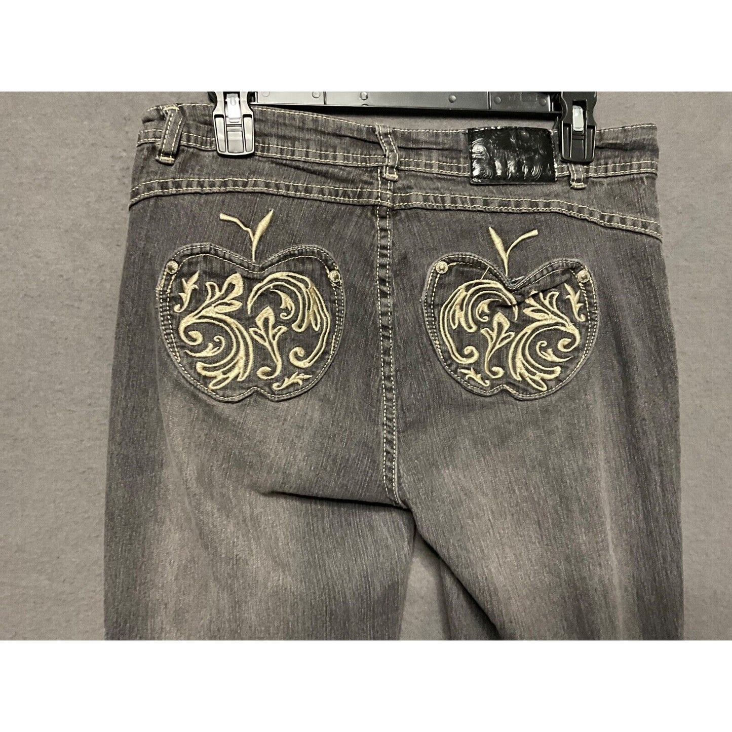 Apple Bottoms Jeans 9/10 Gray Skinny Embroidered Pockets Distressed Vintage