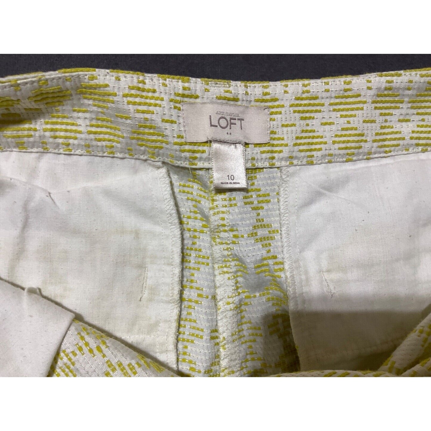 Loft Women's Geometric Print Shorts Size 10 Yellow White Mid Rise Cotton Blend