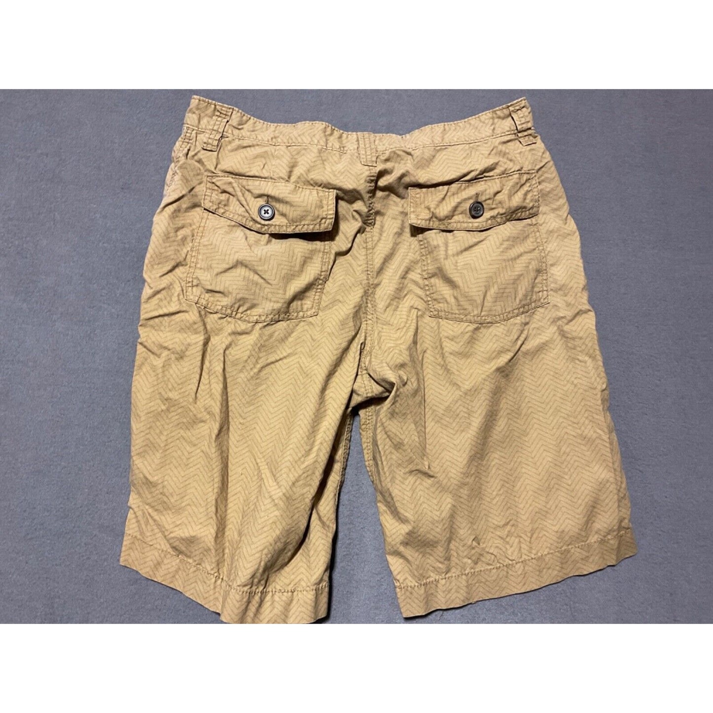 Old Navy Surplus Chino Shorts Size 33 Brown, 5 Pockets, 11" Inseam Angle Design