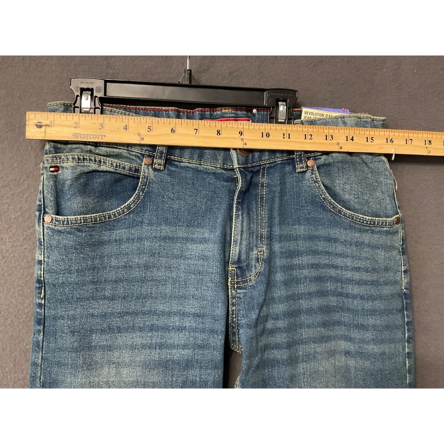 Tommy Hilfiger Boys Size 18 Slim Fit Revolution Jeans Canyon Wash 32X30