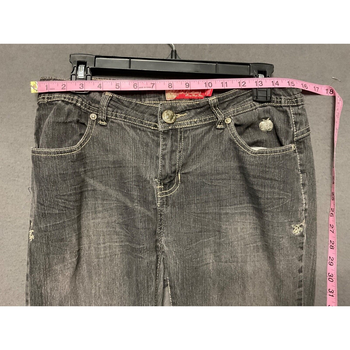 Apple Bottoms Jeans 9/10 Gray Skinny Embroidered Pockets Distressed Vintage