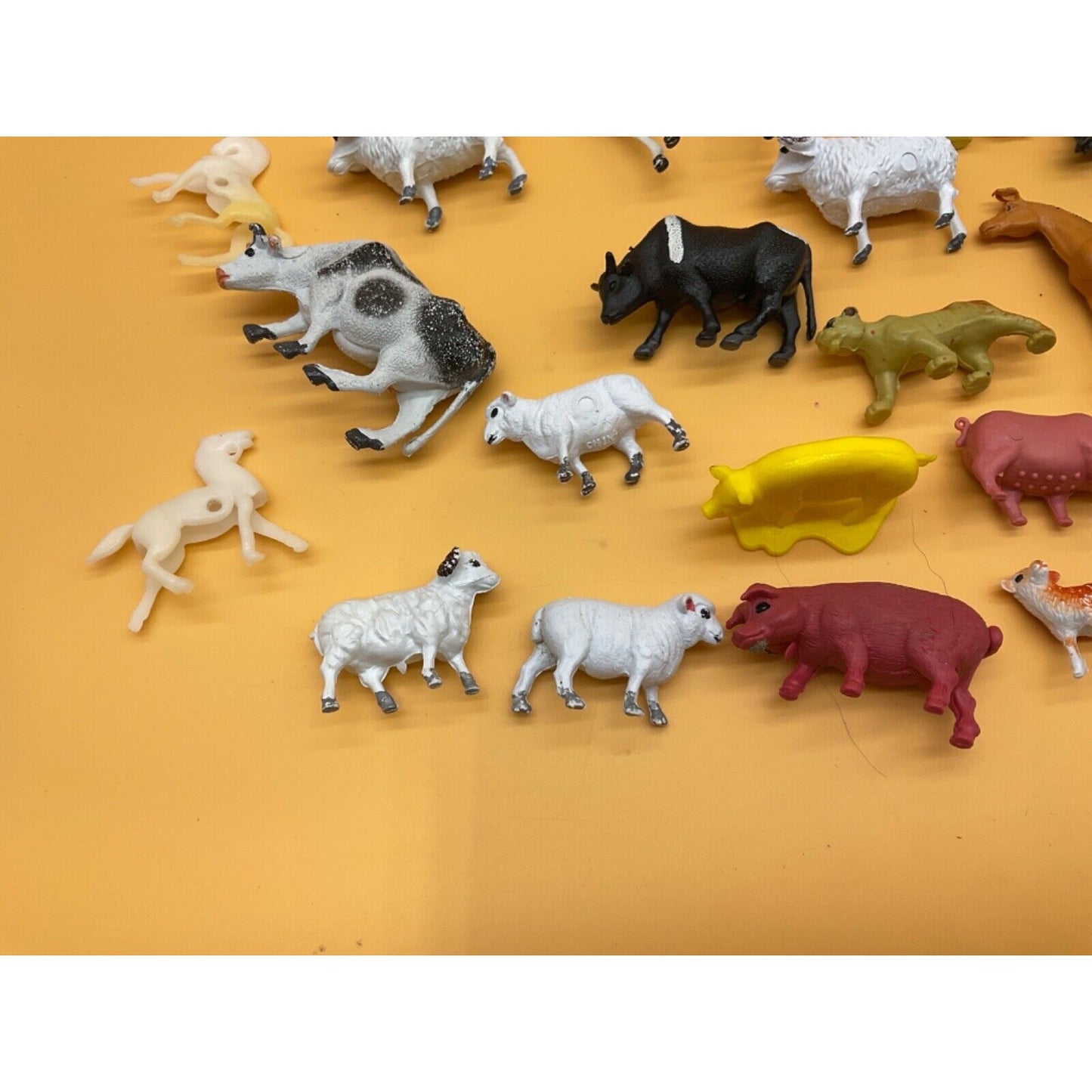 Vintage 28-Piece Mini Farm Animal Toy Set - Not for Under 3 Yrs