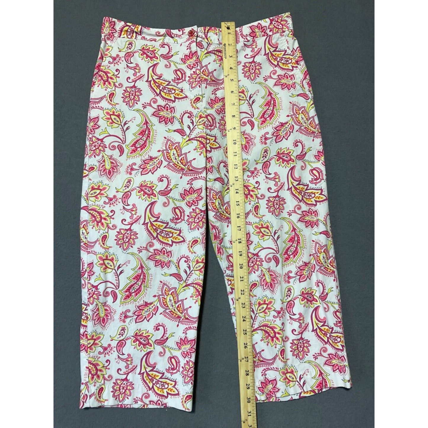 IZOD Ladies Stretch Paisley Capri Pants Size 10 Pink Floral Cotton