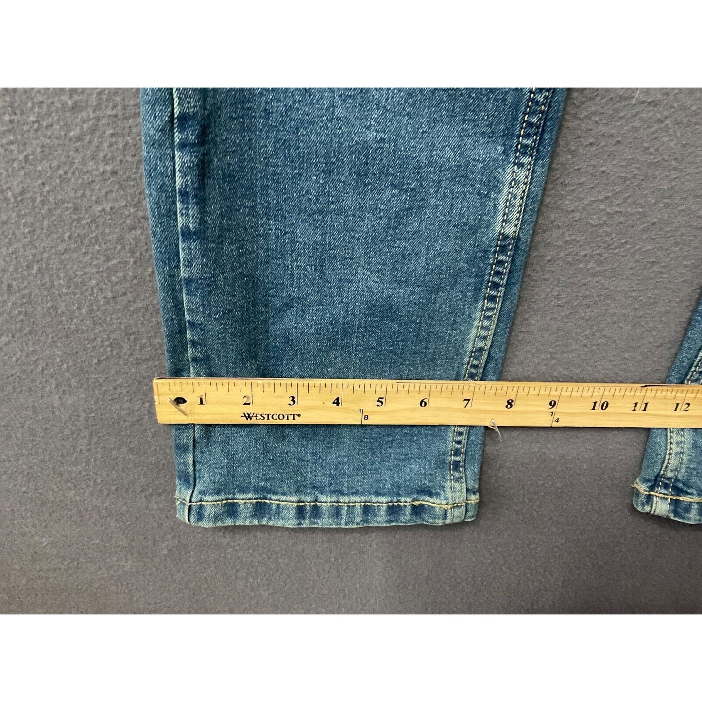 Tommy Hilfiger Boys Size 18 Slim Fit Revolution Jeans Canyon Wash 32X30