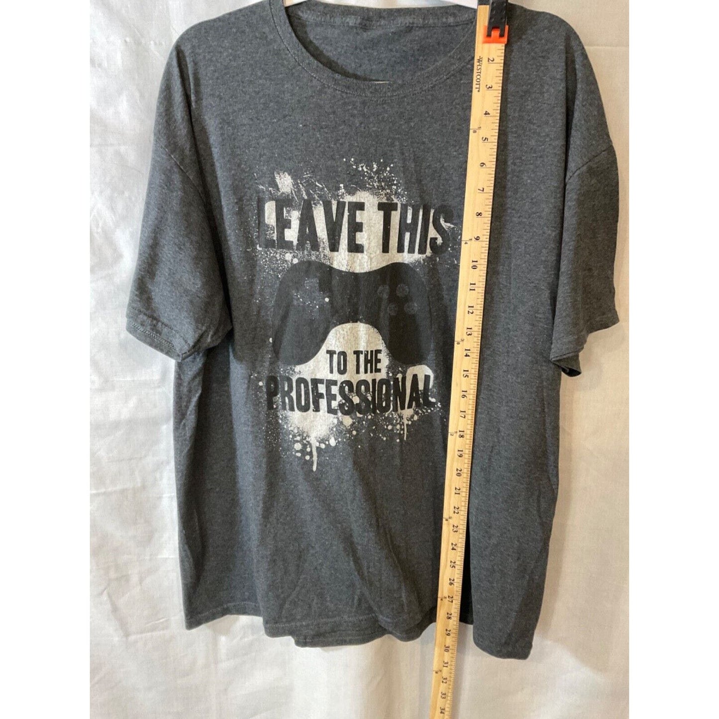 Men's XL Graphic Tee "Leave This to The Professional" Gamer Shirt, No Tags