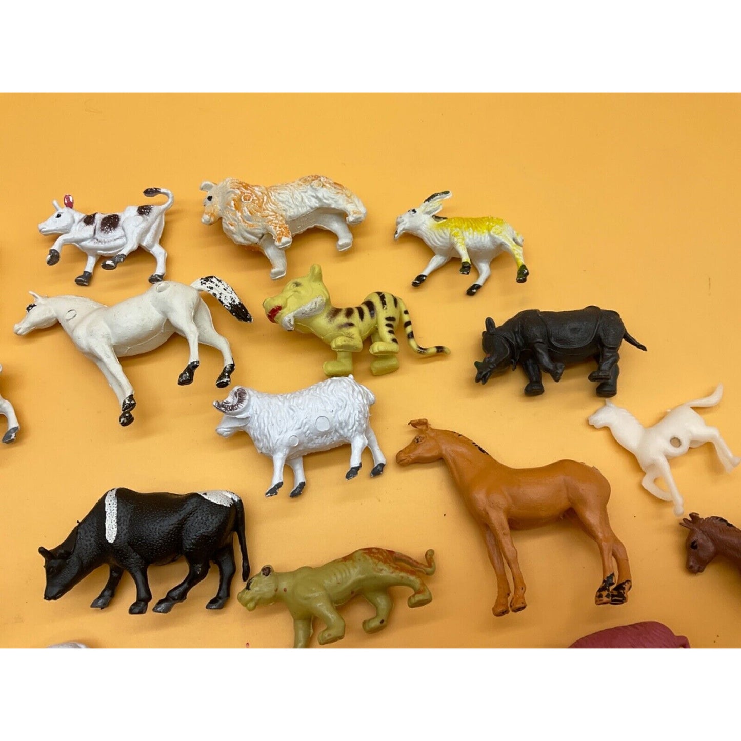 Vintage 28-Piece Mini Farm Animal Toy Set - Not for Under 3 Yrs