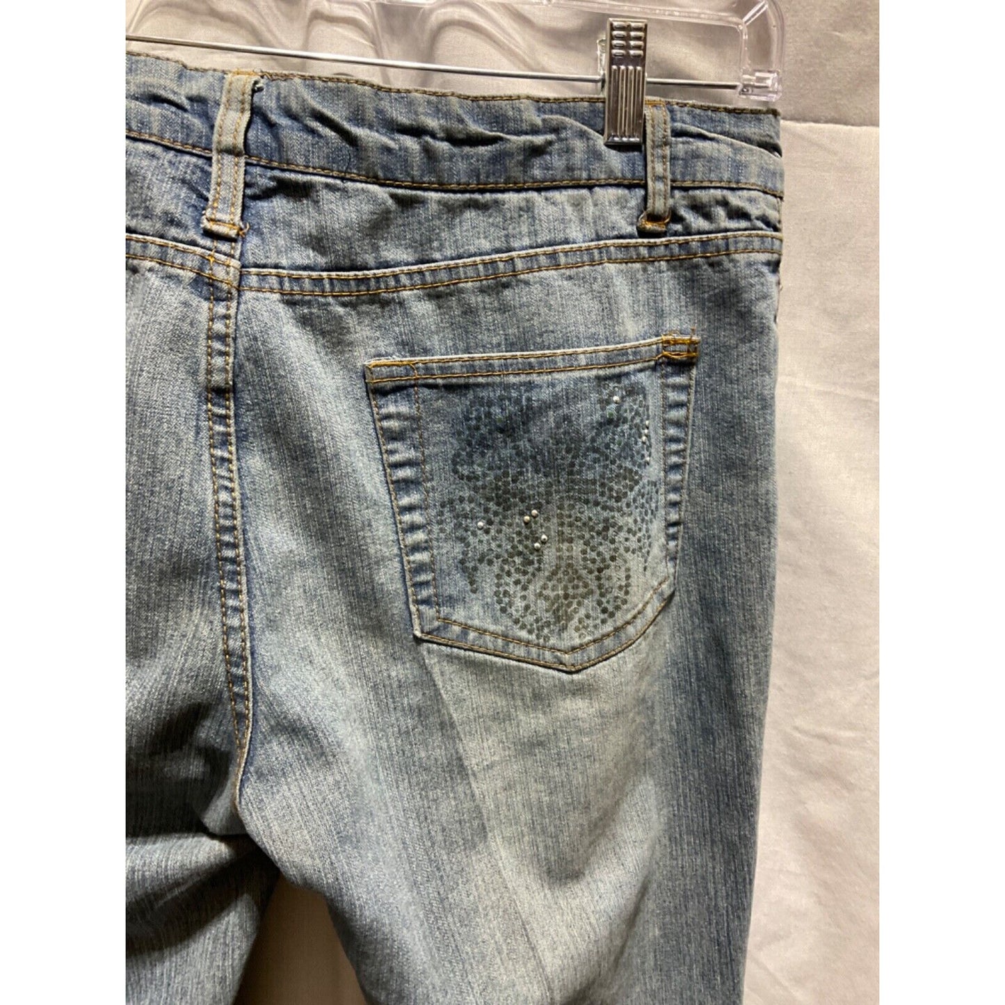 Zoey Beth Jeans Light Wash Size 13/14, 37x32, Pocket Design, Minor Wear