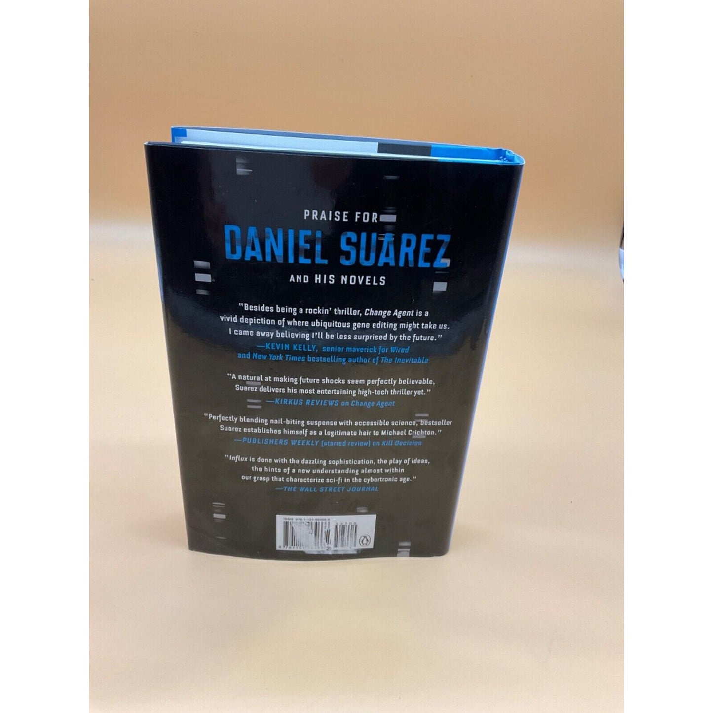 Change Agent by Daniel Suarez - 2017 Hardcover Sci-Fi Thriller Genetic Crime