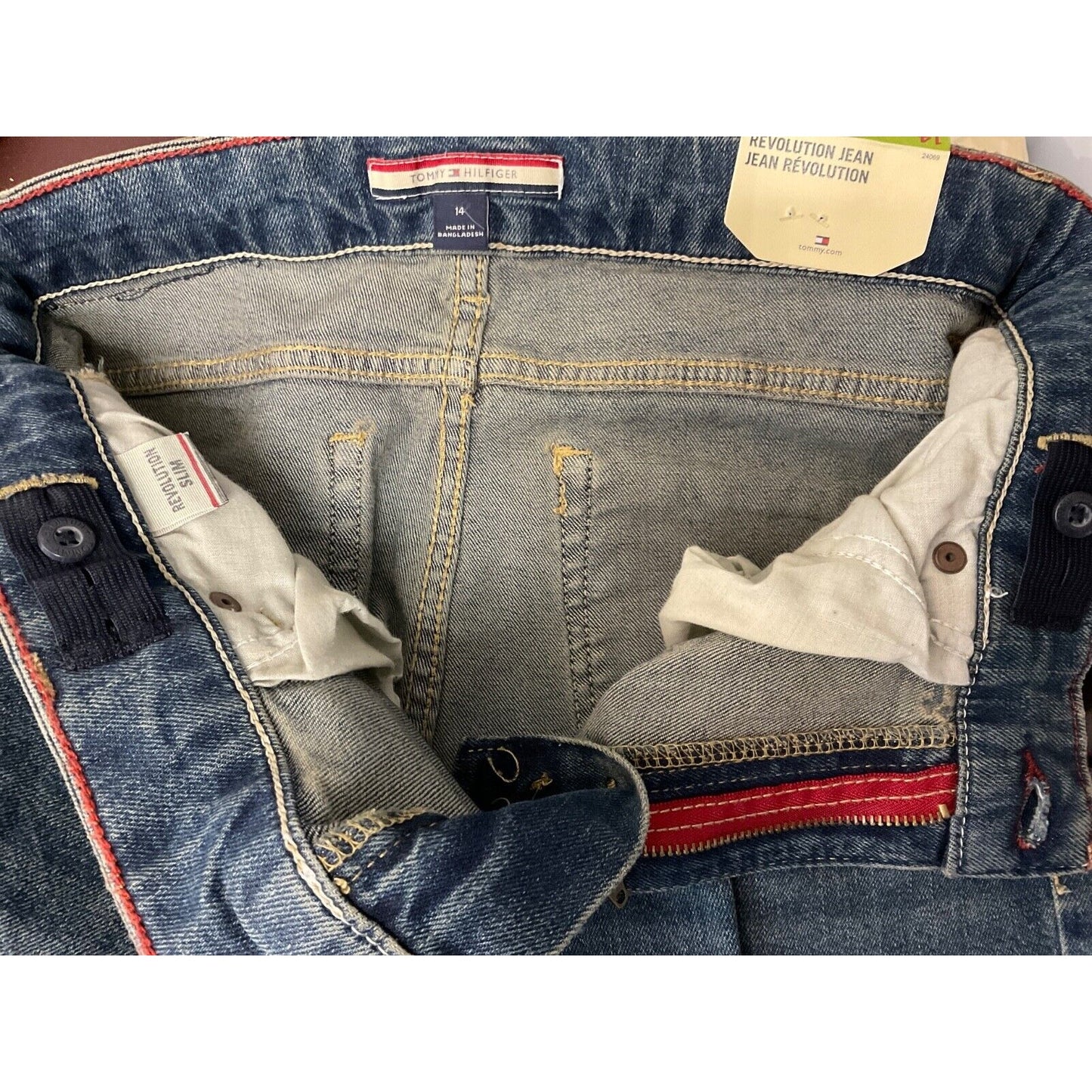 NWT Tommy Hilfiger Boys Size 14 Slim Fit Revolution Jeans Canyon Wash 30x27