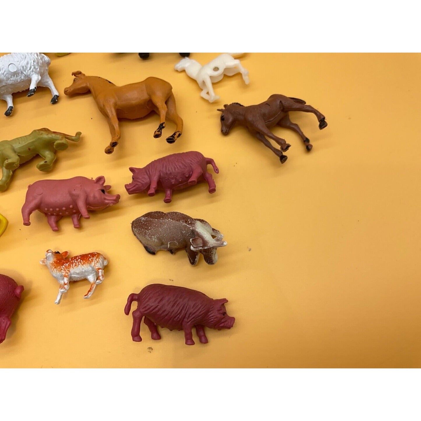 Vintage 28-Piece Mini Farm Animal Toy Set - Not for Under 3 Yrs