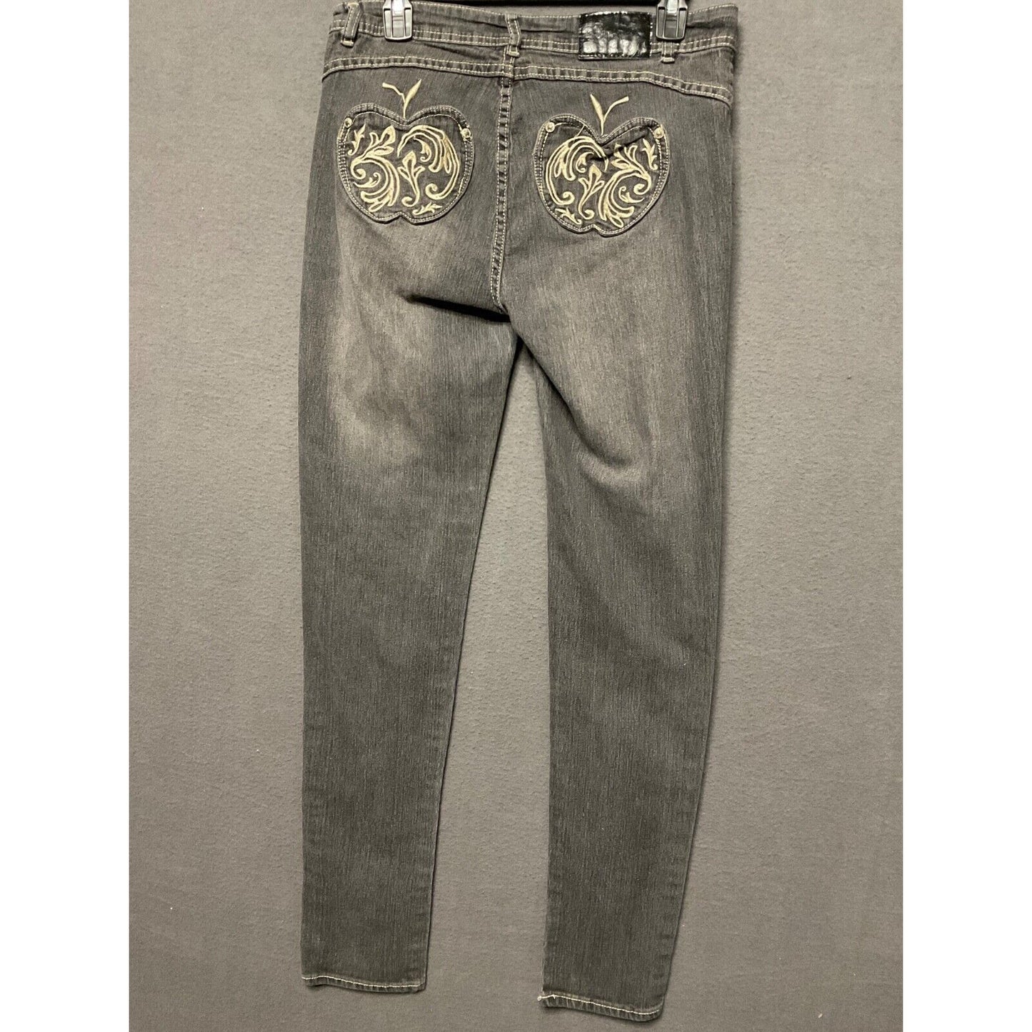 Apple Bottoms Jeans 9/10 Gray Skinny Embroidered Pockets Distressed Vintage
