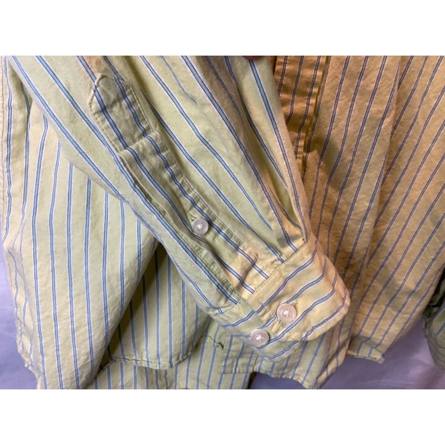 IZOD Jeans Men's Yellow & Light Blue Striped Shirt Med 100% Cotton Button Closur