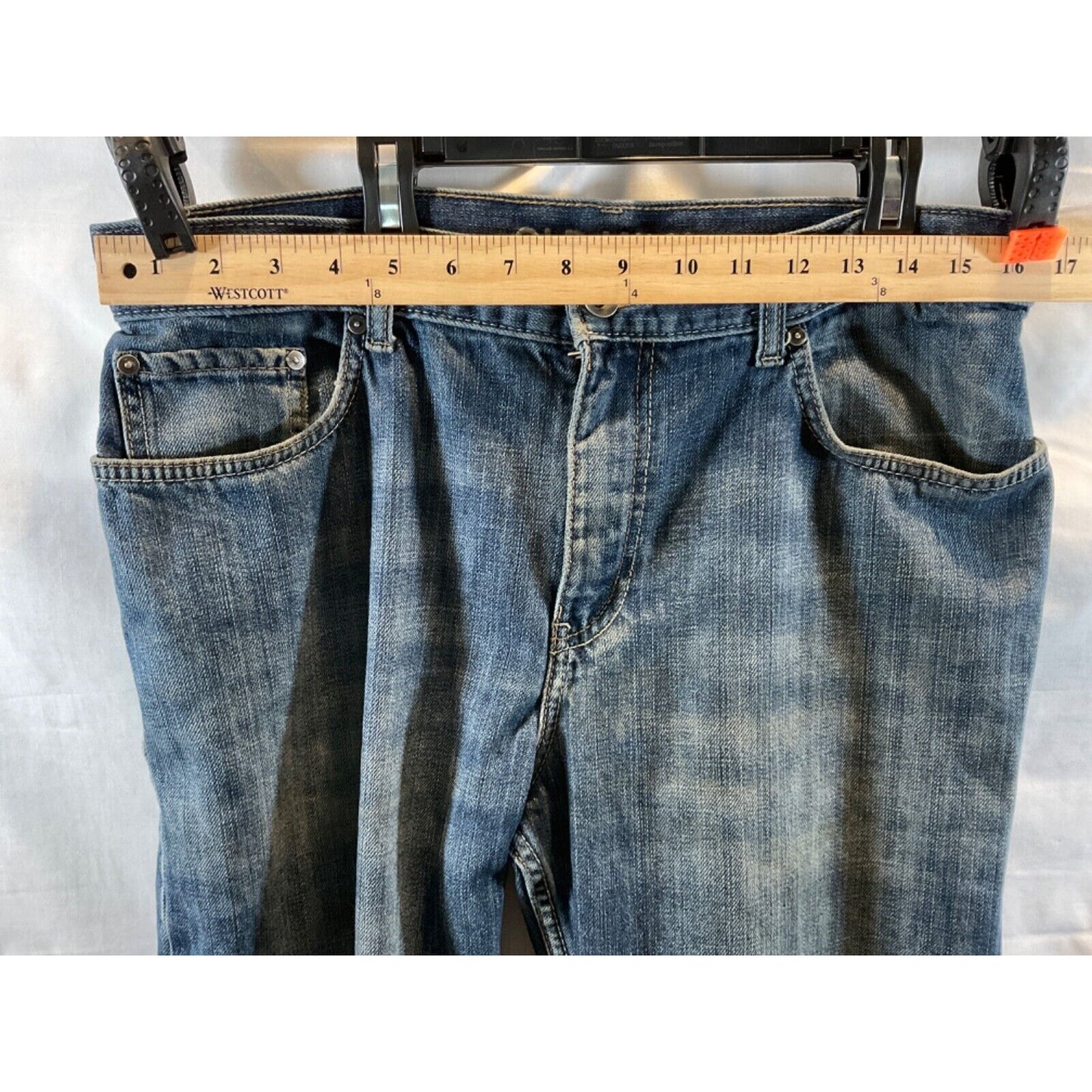 Old Navy Men's Blue Jeans 33x32 - Loose Fit, 100% Cotton, Slight Wear on Legs