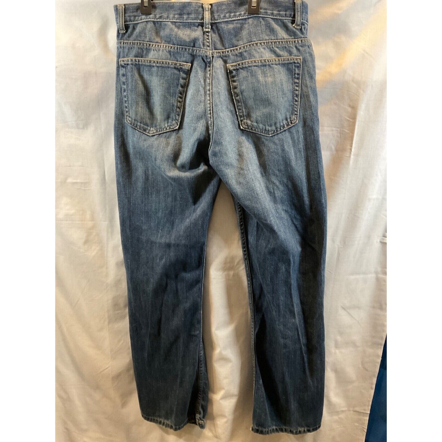 Old Navy Men's Blue Jeans 33x32 - Loose Fit, 100% Cotton, Slight Wear on Legs